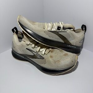 Brooks Levitate 5 - Women’s Size 10